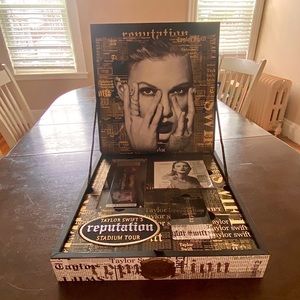 Taylor Swift Reputation Tour VIP Box